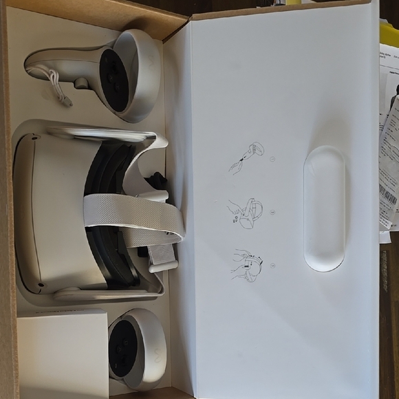 Meta Quest 2 VR Headset - White - Picture 14 of 14